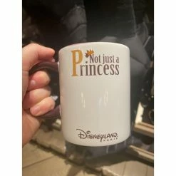 Mug Born To Be Queen Disneyland Paris Halloween -disney Soldes Magasin mug born to be queen disneyland paris halloween 1 1