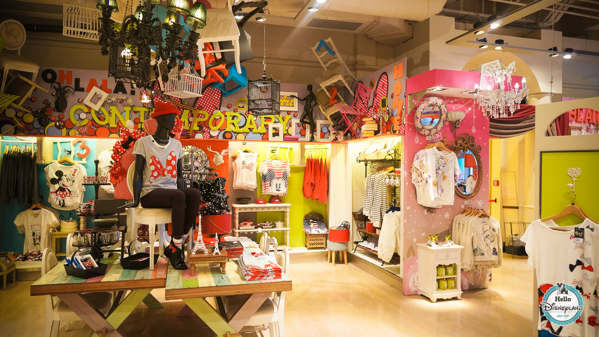 Devant -disney Soldes Magasin disney fashion boutique disneyland paris 14